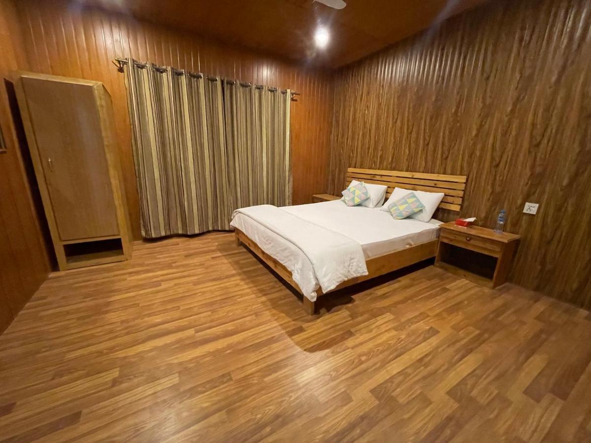 Indus View Hotel Скарду Екстериор снимка