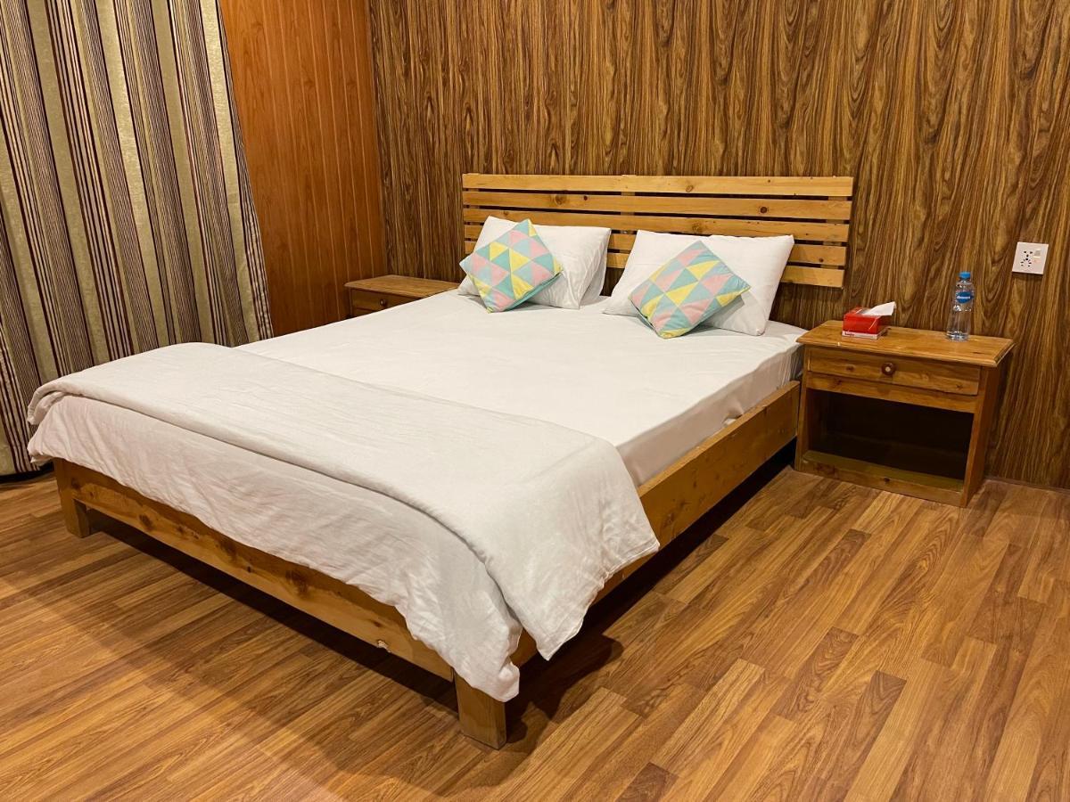 Indus View Hotel Скарду Екстериор снимка