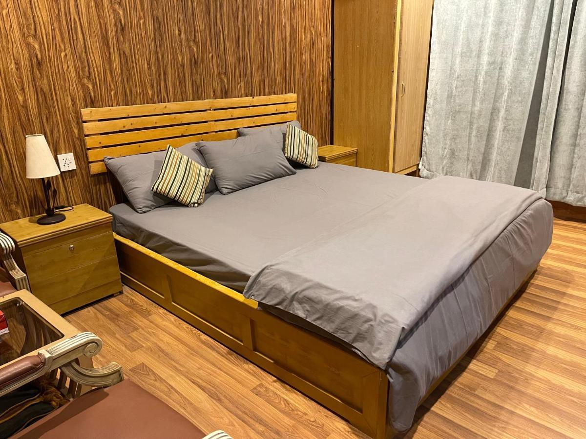 Indus View Hotel Скарду Екстериор снимка