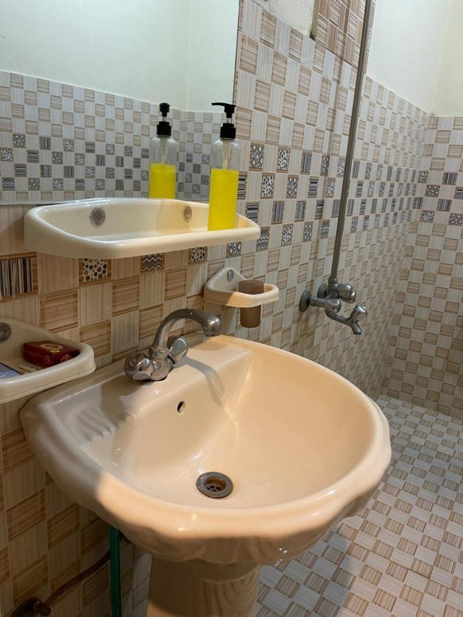 Indus View Hotel Скарду Екстериор снимка