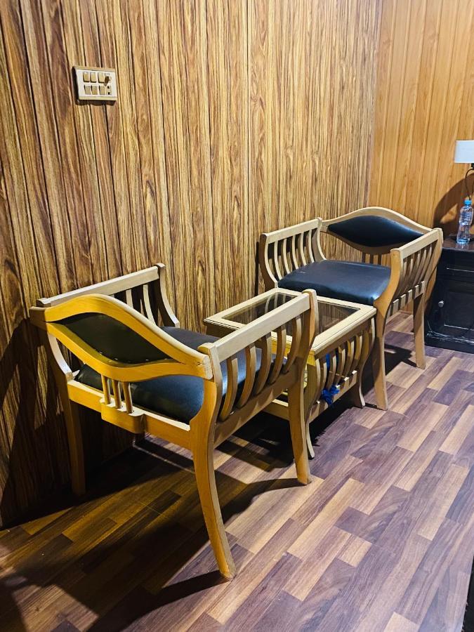 Indus View Hotel Скарду Екстериор снимка