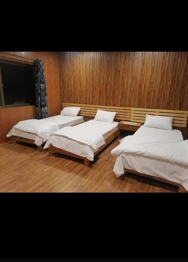 Indus View Hotel Скарду Екстериор снимка
